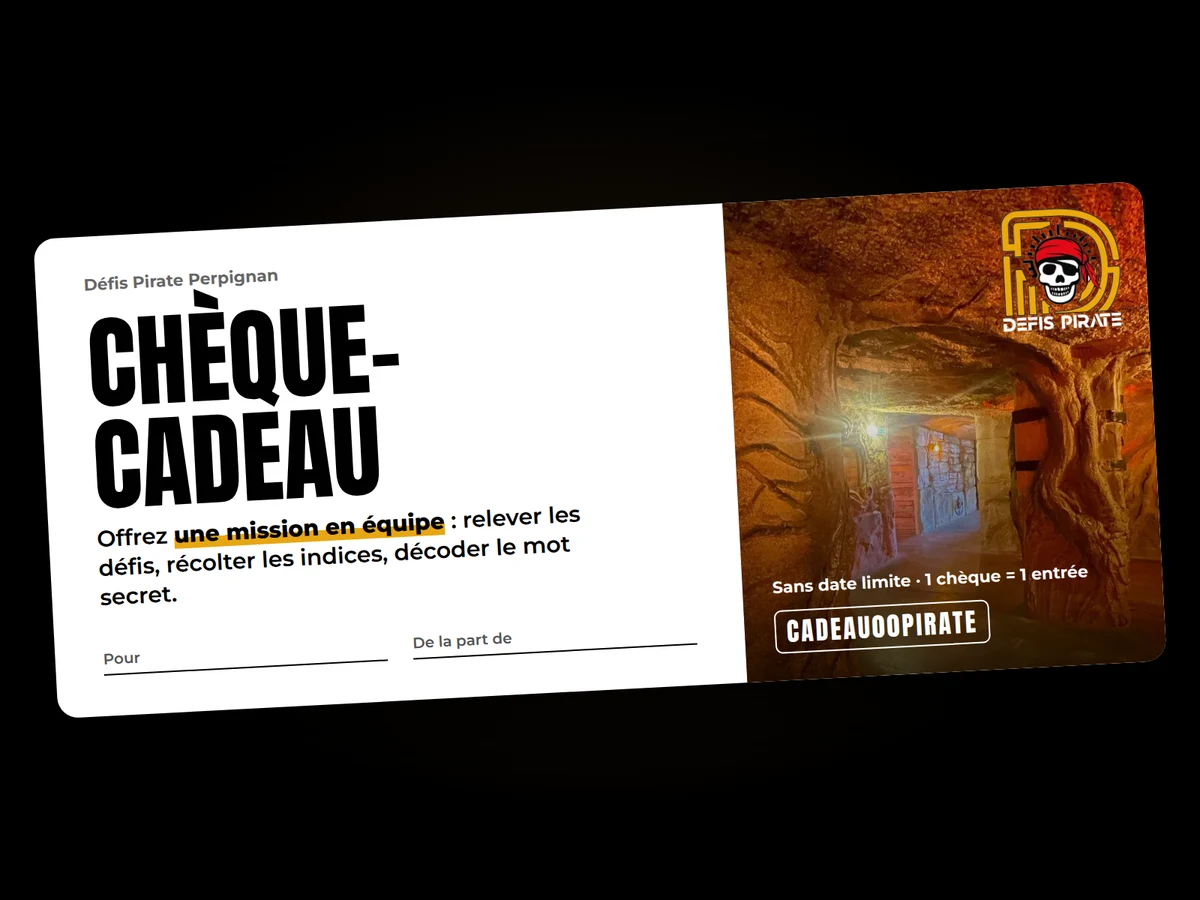Exemple de chèque-cadeau Défis Pirate Perpignan : carte blanche et photo d'un couloir du labyrinthe, avec un code fictif